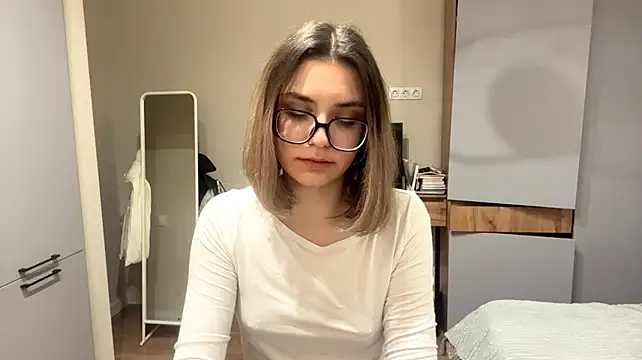AnnaVelvetFire live cam on StripChat