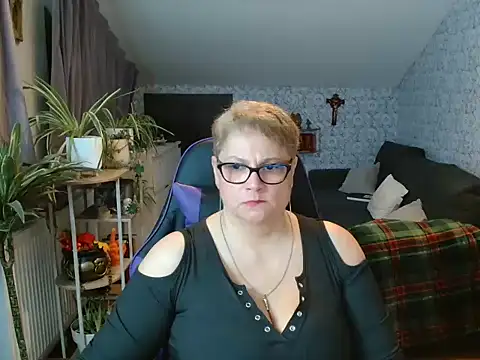 Newgirl4you live cam on StripChat
