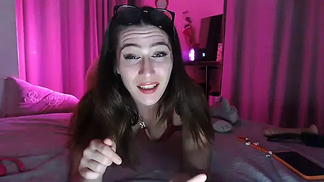 KynekoBtbf Live Webcam on Stripchat