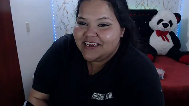 magda_curvy2324