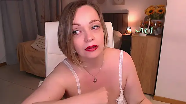 Tilly_Eliot live cam on StripChat