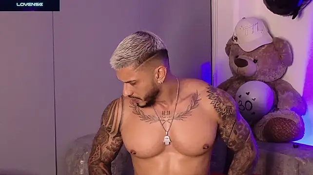 Seth_Vegaa live cam on StripChat