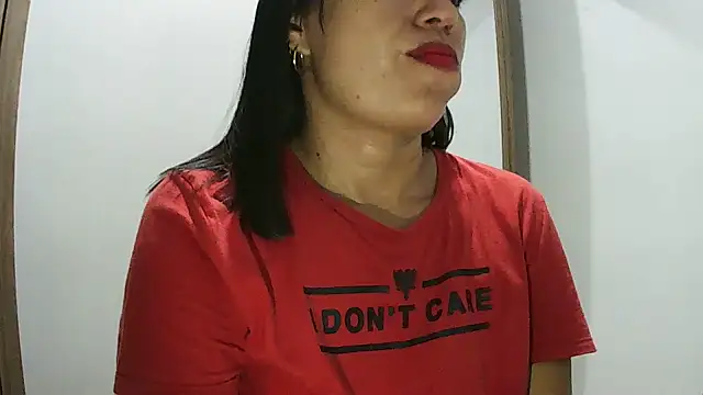 Gata-Fatall live cam on StripChat