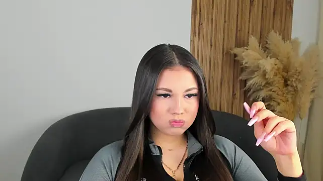 MonicaMartinezi