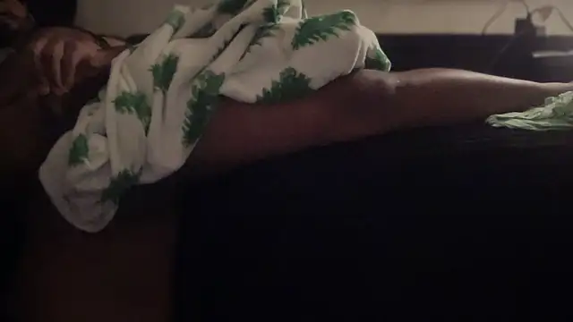 THEFOXESDEN3 on Stripchat