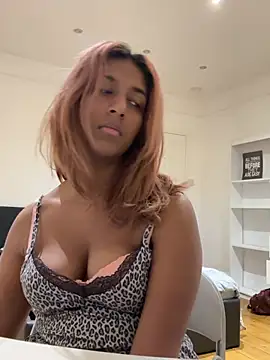 DonnaShy live cam on StripChat
