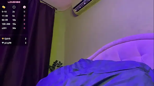 Overshinee webcam