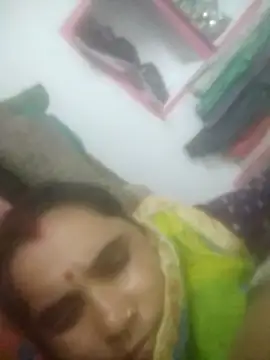 Poonamhote live cam on StripChat