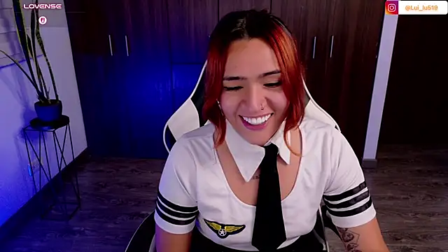 ImLui_lu live cam on StripChat