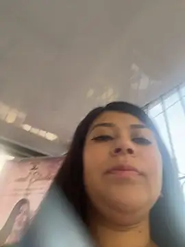emilyjohanson live cam on StripChat