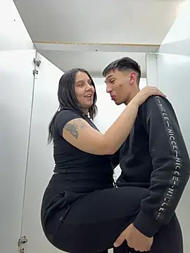 hotamanda01 live webcam