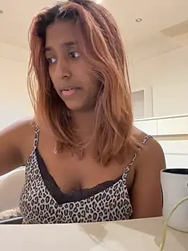 DonnaShy live sex cam