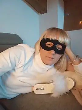 biondabona live cam on StripChat
