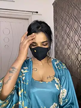 its_ur_flora live cam on StripChat