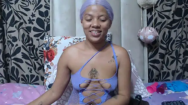 Ayasexyxx22 live cam on StripChat