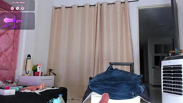 Bigasshott_ webcam