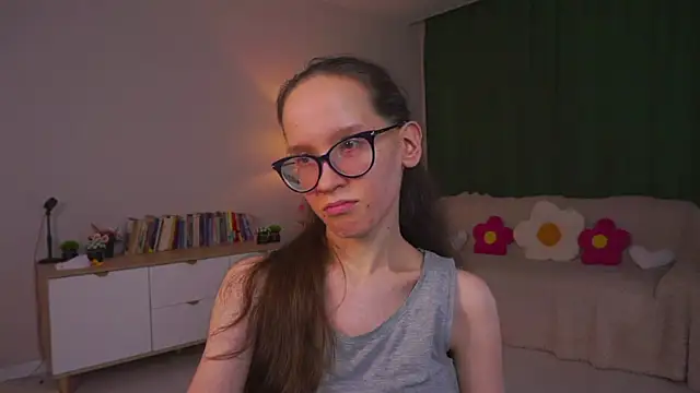 bettybrowni (Ask my age) - naked back