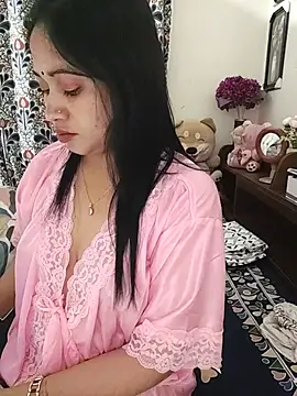 odhora-20 (F milf) - Oil my sexy pussy hole