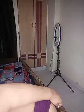 tirpi (F young) - Finger in pussy