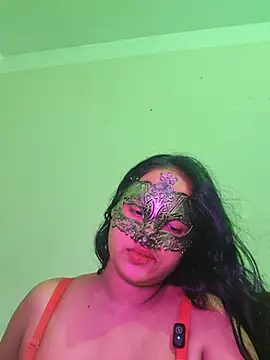 TANISHA-2026 live cam on StripChat