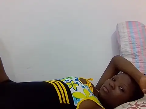 hotshygodes live cam on StripChat