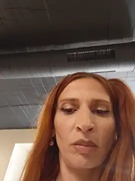 MinnieDrew live cam on StripChat