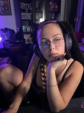 MaryPeach666 live cam on StripChat