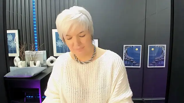 CarmenSoft live cam on StripChat