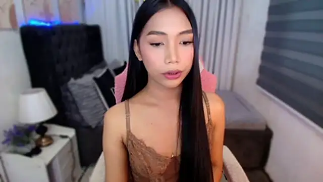 fuckingnaughtyjade live cam on StripChat