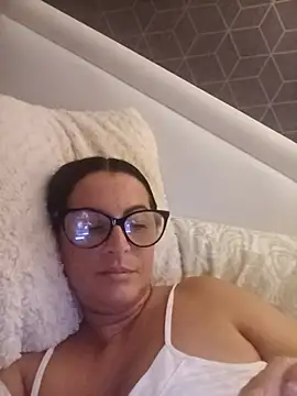 VelvetNaughty-Shem live cam on StripChat