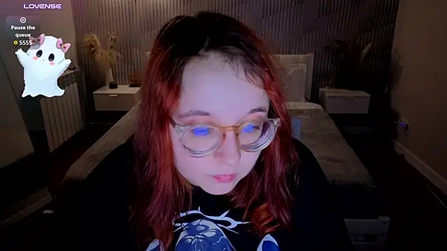 Aleks-casterrr live cam on StripChat