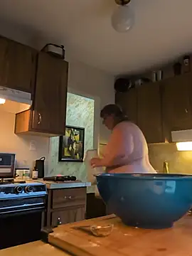 Canadian_BBW