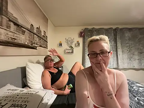 curvy-jinx (Ask my age) - 69