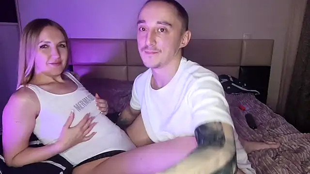 SizzleCouple live sex cam
