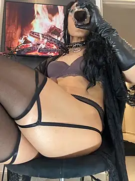 Modelo: Lia_Jones77