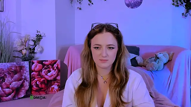 luna_berryy webcam