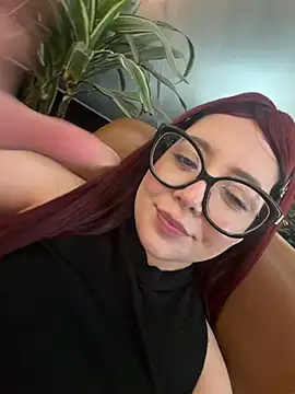 Amara_Sinclair live cam on StripChat