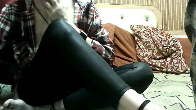 AlanaLaDream live cam on StripChat