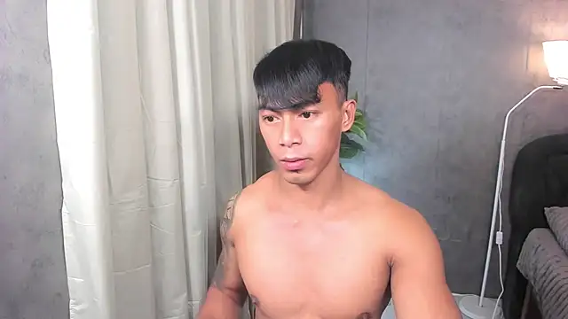 PinooyMilker webcam