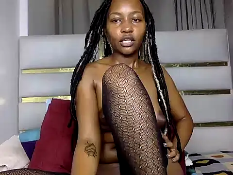 Savage_luxe live cam on StripChat