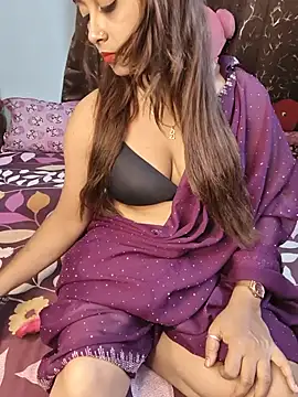 sexy_luci live cam on StripChat