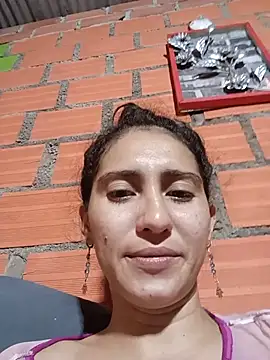 valeriaswang_Lucas webcam