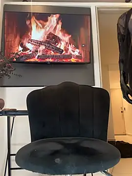 Lia_Jones77 live cam preview