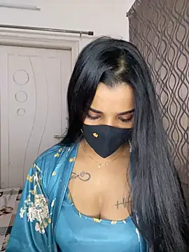 its_ur_flora live cam on StripChat