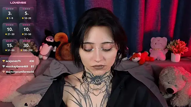 Neya_Lettee live cam on StripChat