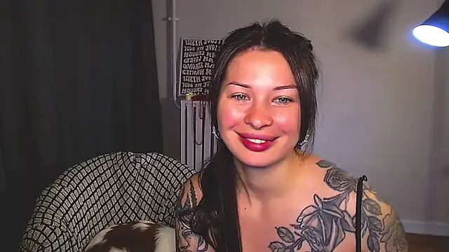 AlexaSven live cam on StripChat