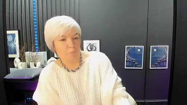 CarmenSoft live cam on StripChat