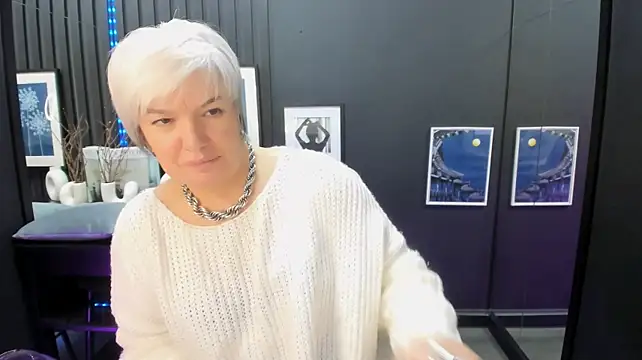 CarmenSoft live cam on StripChat