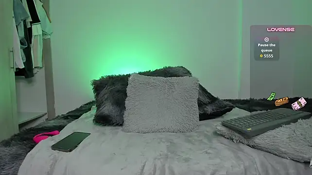 kieran_derek live cam on StripChat