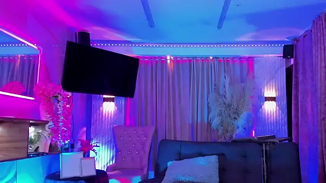 Queens_Wonders_Blonders